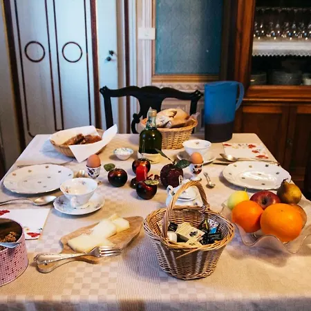 Moris Bed & Breakfast *